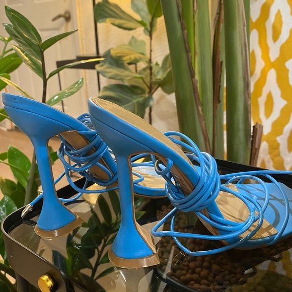 Wrap heels in turquoise - Picture 4 of 5